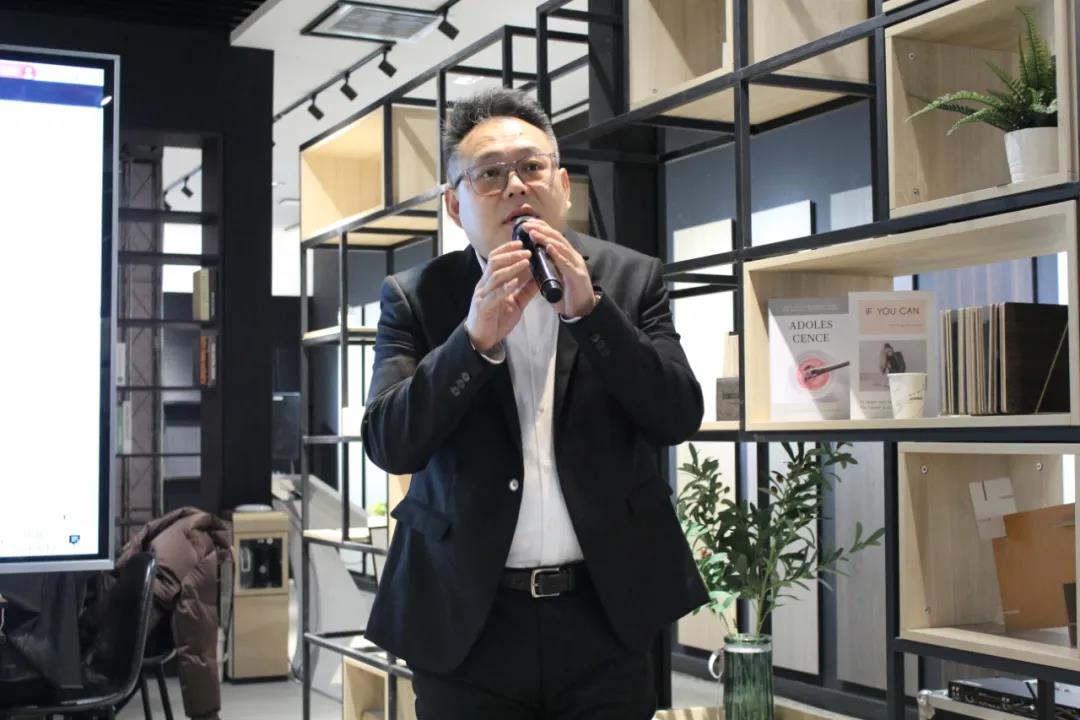 恭喜！華洲木業(yè)（陜西）運(yùn)營中心首航儀式暨供應(yīng)鏈賦能模式發(fā)布會圓滿舉辦！(圖18)